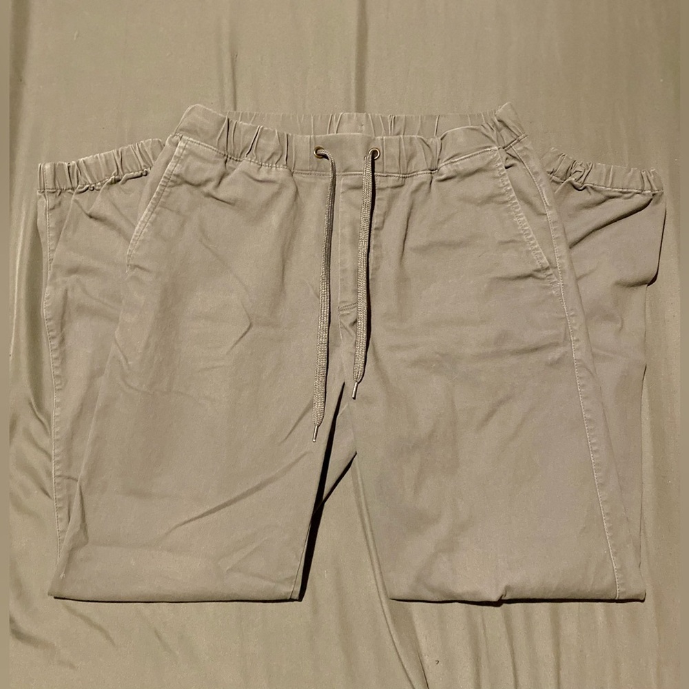 Goodfellow Co. Men's Light Gray Denim Pants ~ Size S ~ Comfortable & Versatile